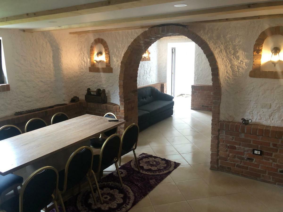Hotel Pensiunea Exedra à Borşa Extérieur photo
